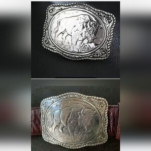 Beautiful New silver Buffalo Bison rope detailed belt buckle